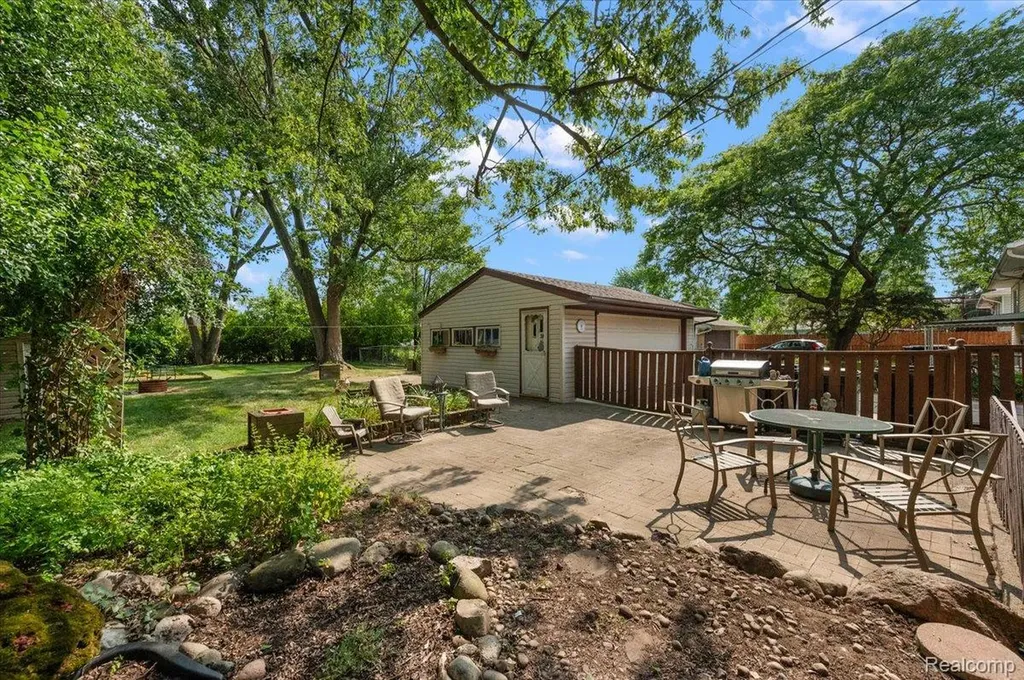 2504 Koper Drive Sterling Heights City MI 48310