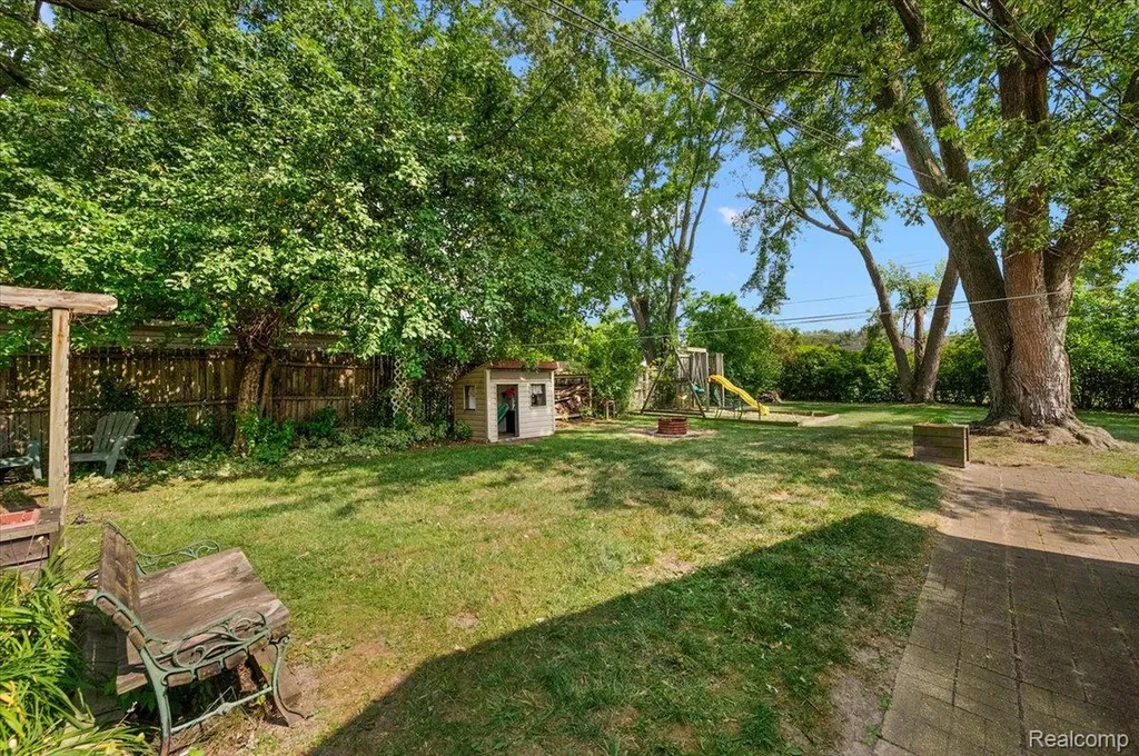 2504 Koper Drive Sterling Heights City MI 48310
