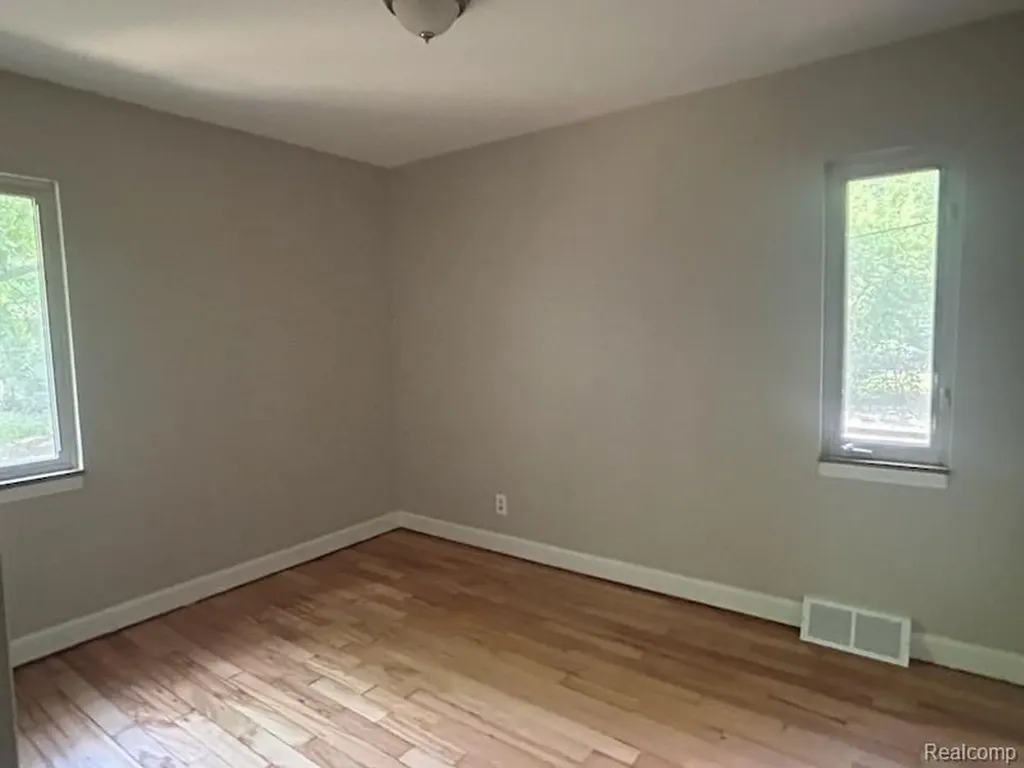 18500 Garfield Redford Charter Township MI 48240