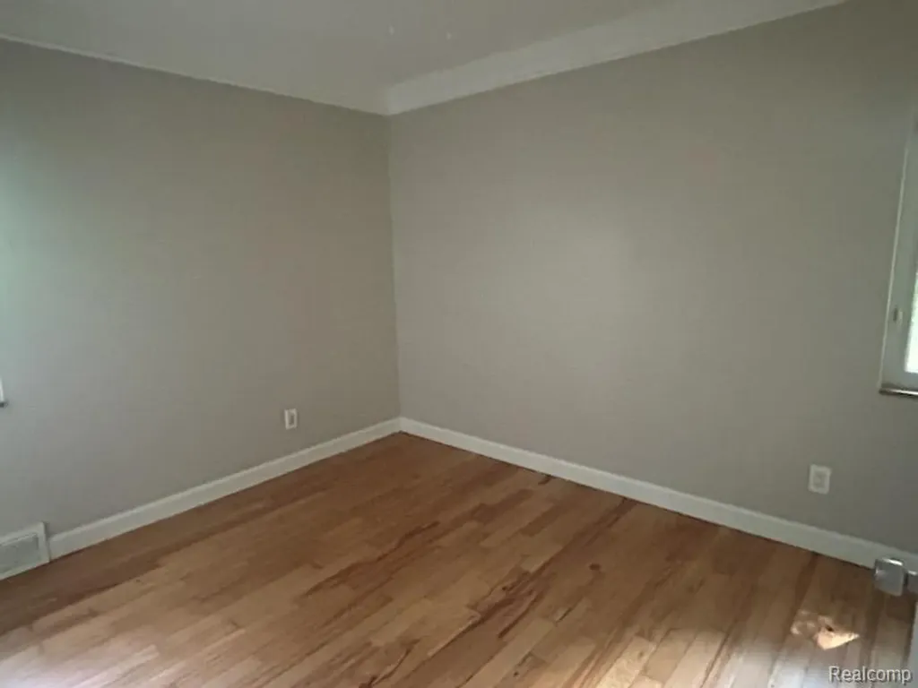 18500 Garfield Redford Charter Township MI 48240
