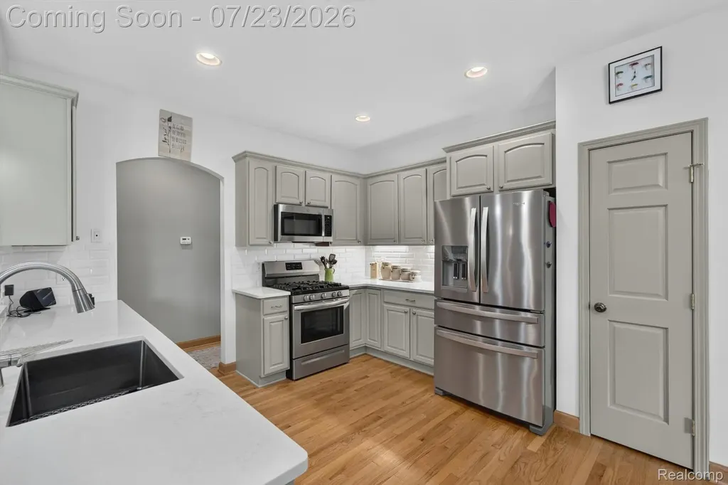4584 Dolores Drive Trenton City MI 48183