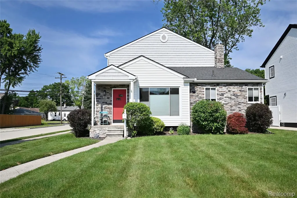 3803 Linwood Avenue Royal Oak City MI 48073