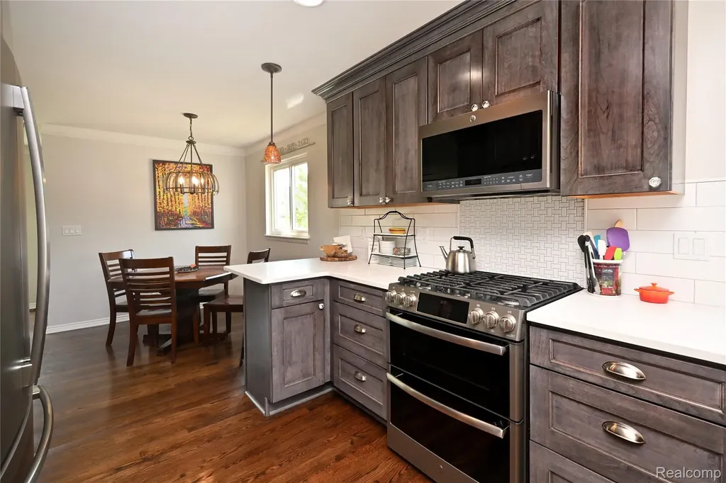 3803 Linwood Avenue Royal Oak City MI 48073