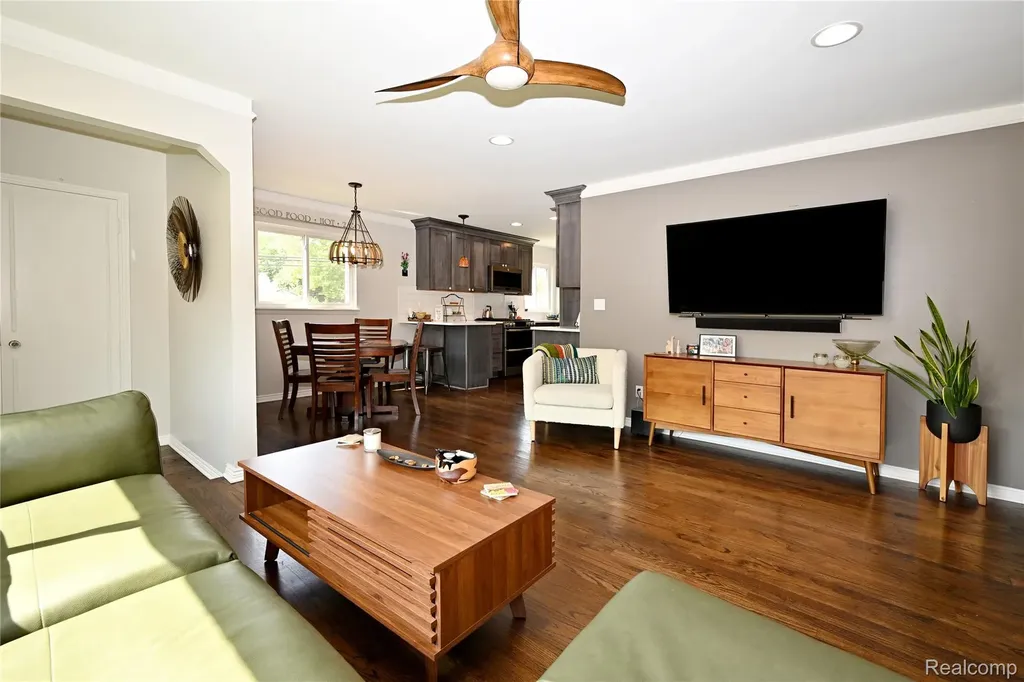 3803 Linwood Avenue Royal Oak City MI 48073