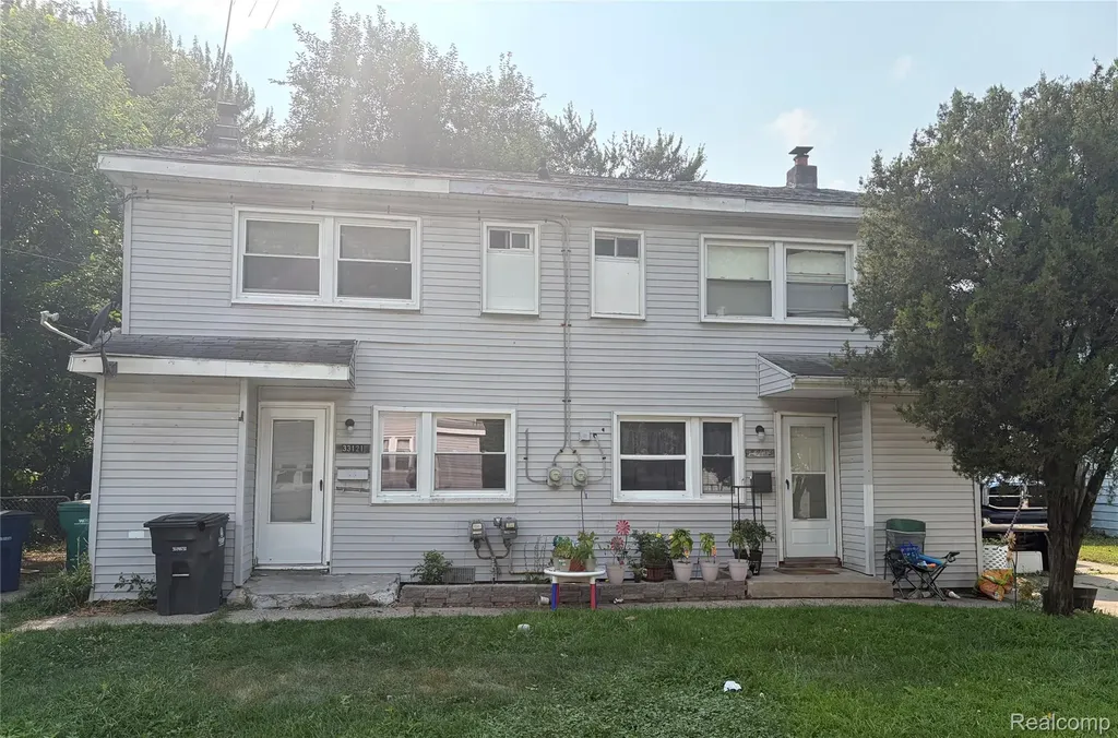33121 Alberta Street Westland City MI 48186