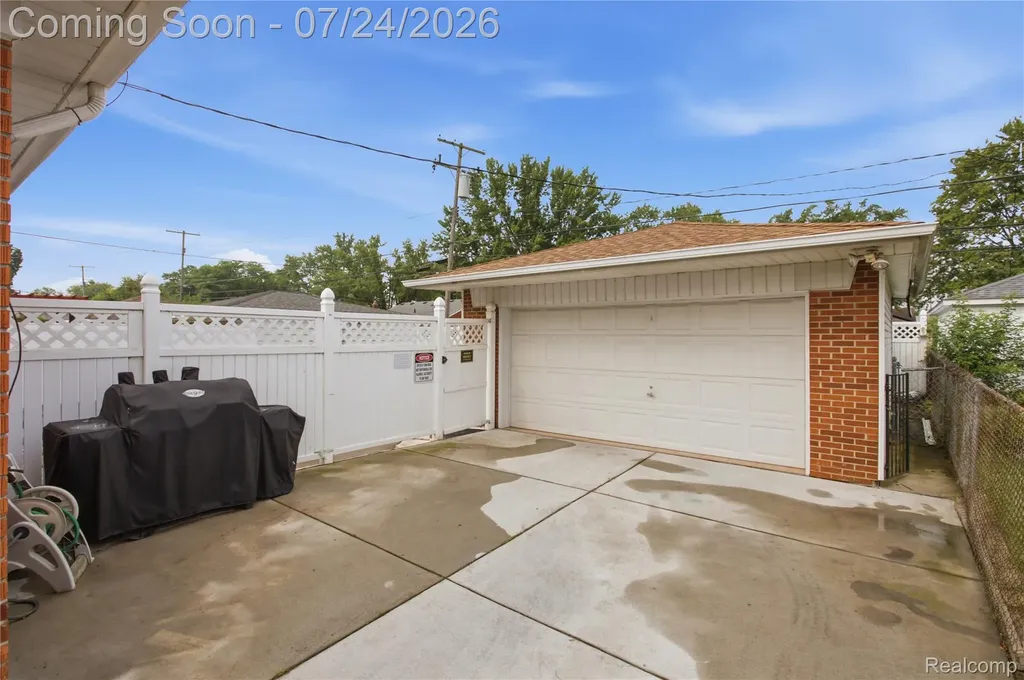 24575 Beck Avenue Eastpointe City MI 48021