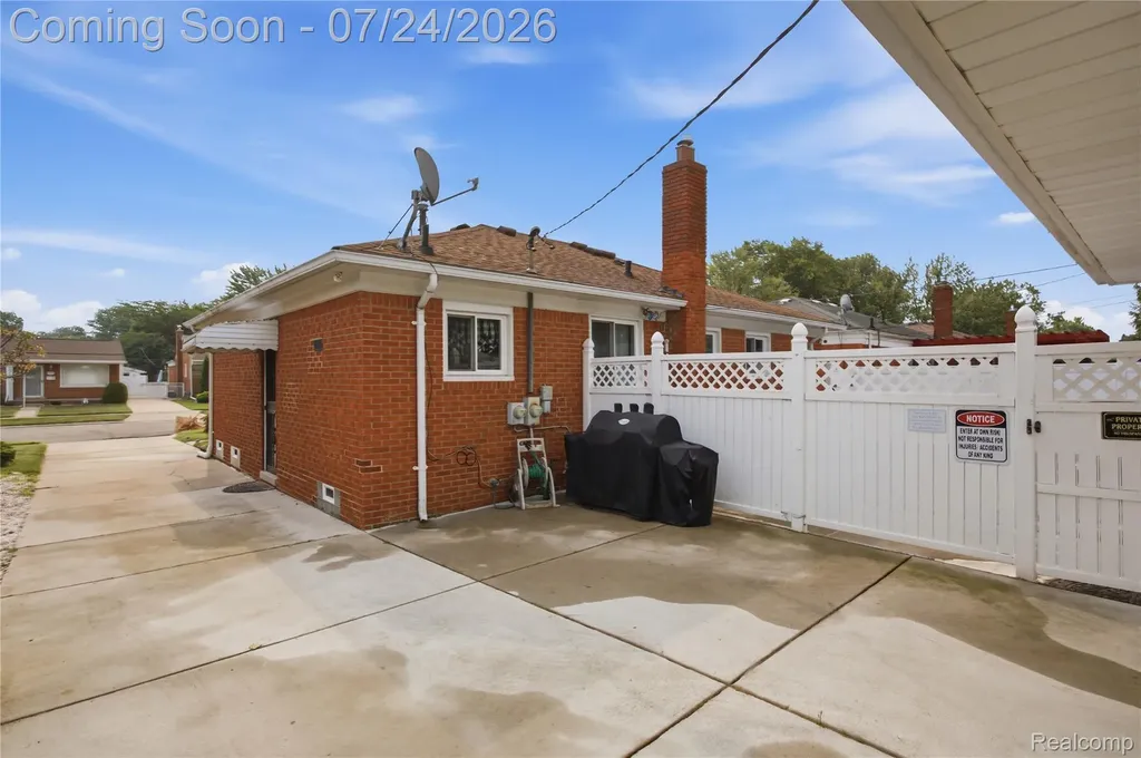 24575 Beck Avenue Eastpointe City MI 48021