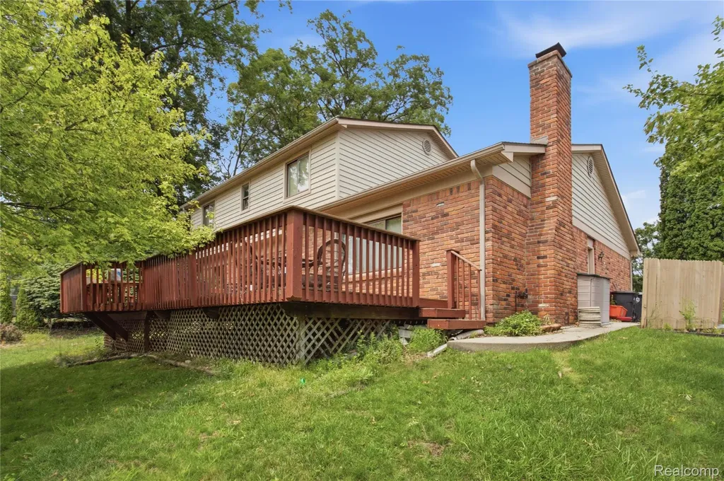 33665 Curtis Road Livonia City MI 48152
