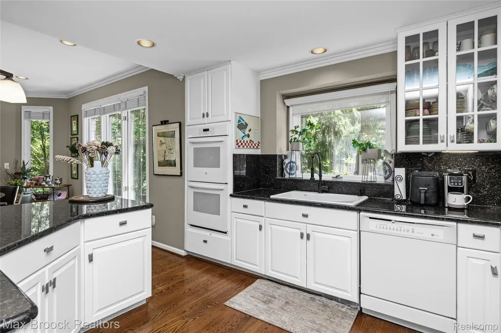7398 Autumn Hill Drive West Bloomfield Charter Township MI 48323