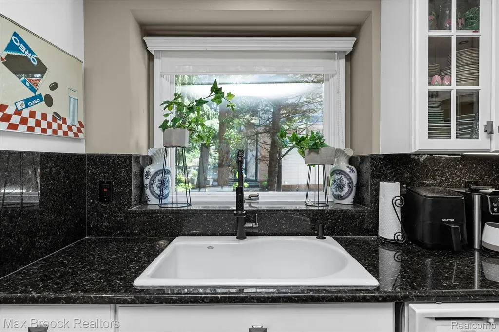 7398 Autumn Hill Drive West Bloomfield Charter Township MI 48323