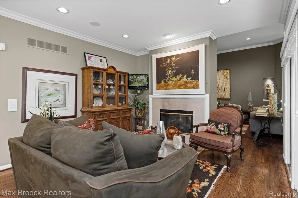 7398 Autumn Hill Drive West Bloomfield Charter Township MI 48323