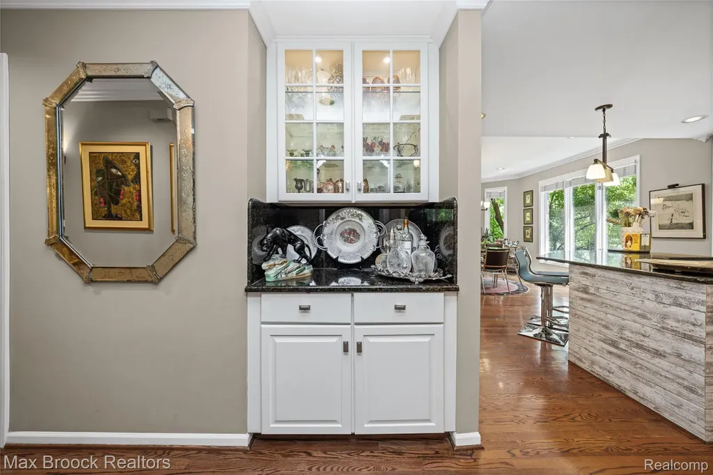 7398 Autumn Hill Drive West Bloomfield Charter Township MI 48323