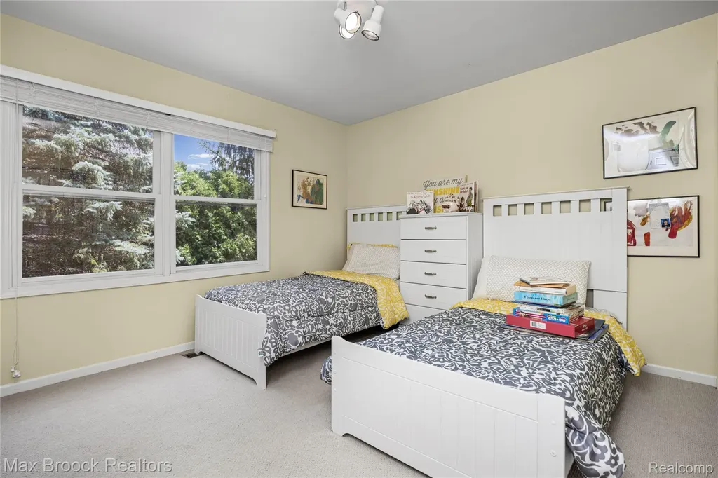 7398 Autumn Hill Drive West Bloomfield Charter Township MI 48323