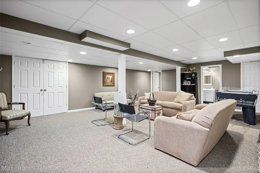 7398 Autumn Hill Drive West Bloomfield Charter Township MI 48323