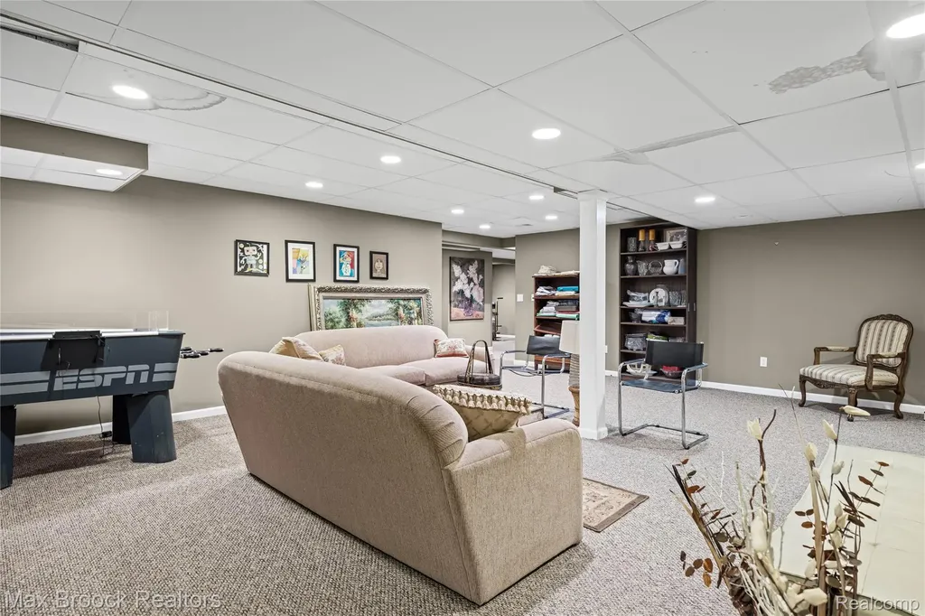 7398 Autumn Hill Drive West Bloomfield Charter Township MI 48323