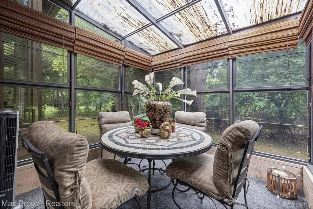 7398 Autumn Hill Drive West Bloomfield Charter Township MI 48323