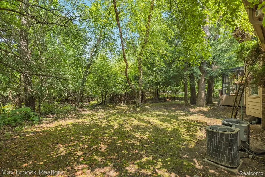 7398 Autumn Hill Drive West Bloomfield Charter Township MI 48323