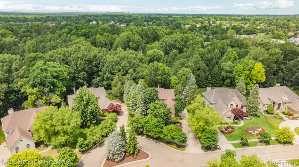 7398 Autumn Hill Drive West Bloomfield Charter Township MI 48323
