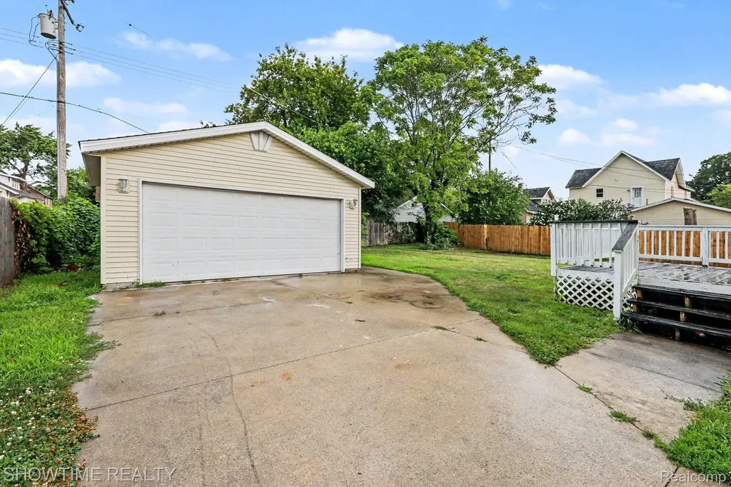 717 Griswold Street Port Huron City MI 48060
