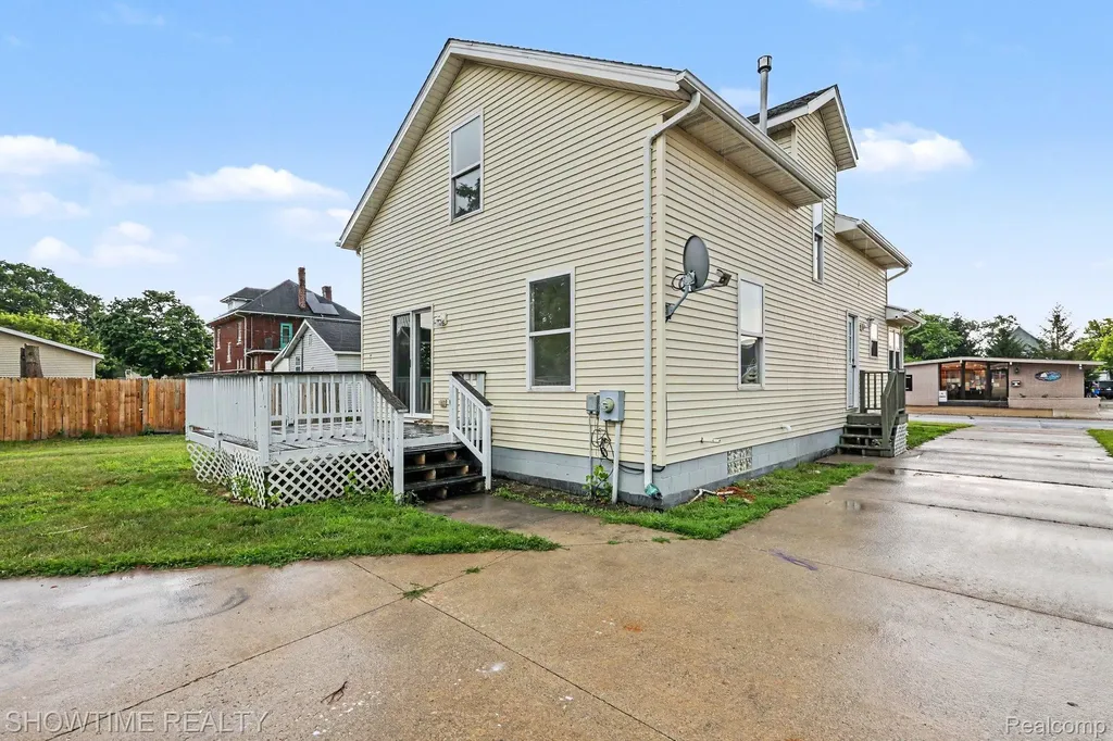 717 Griswold Street Port Huron City MI 48060