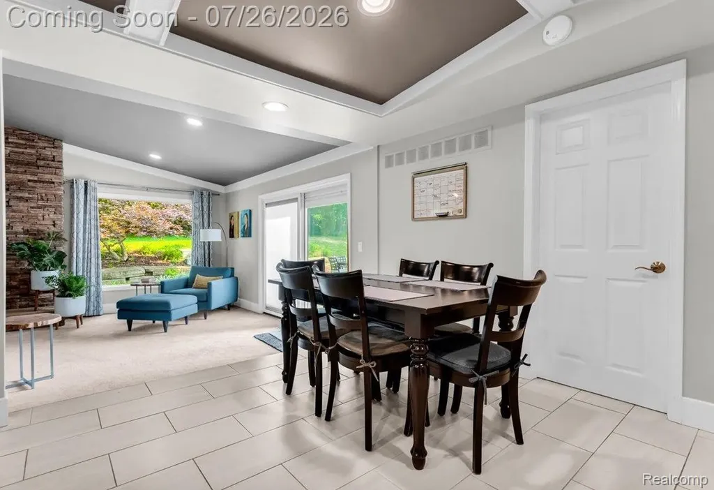 2768 Homewood Drive Troy City MI 48098