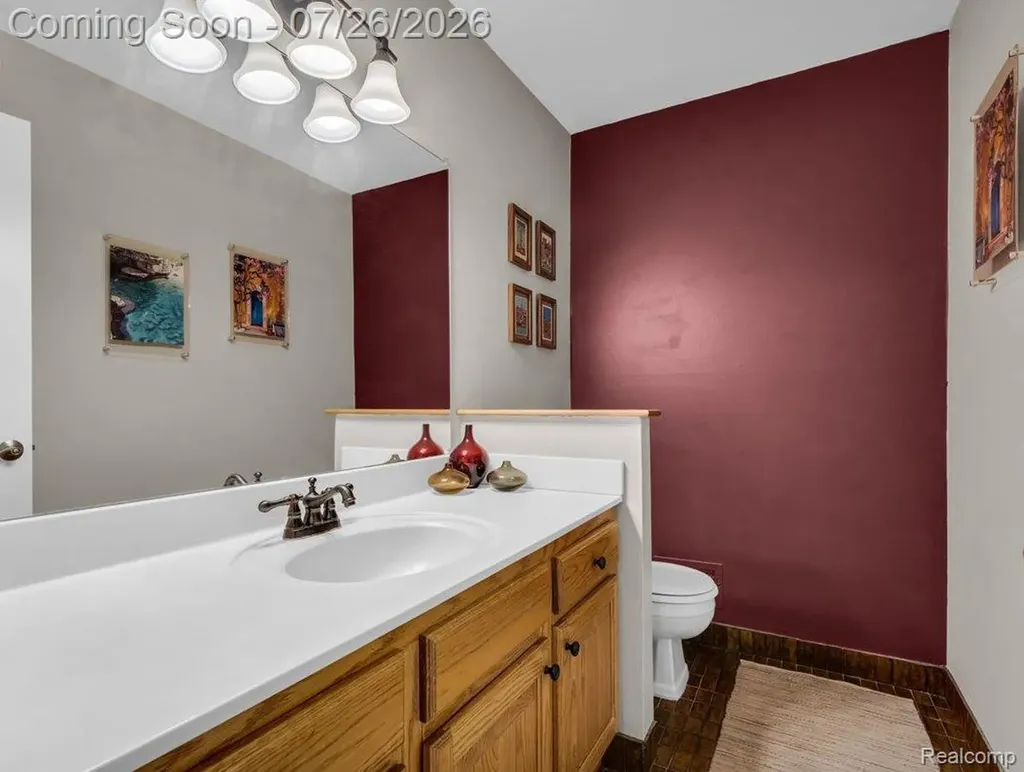 2768 Homewood Drive Troy City MI 48098