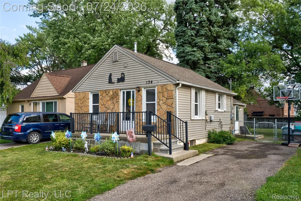 134 Chopin Street Troy City MI 48083