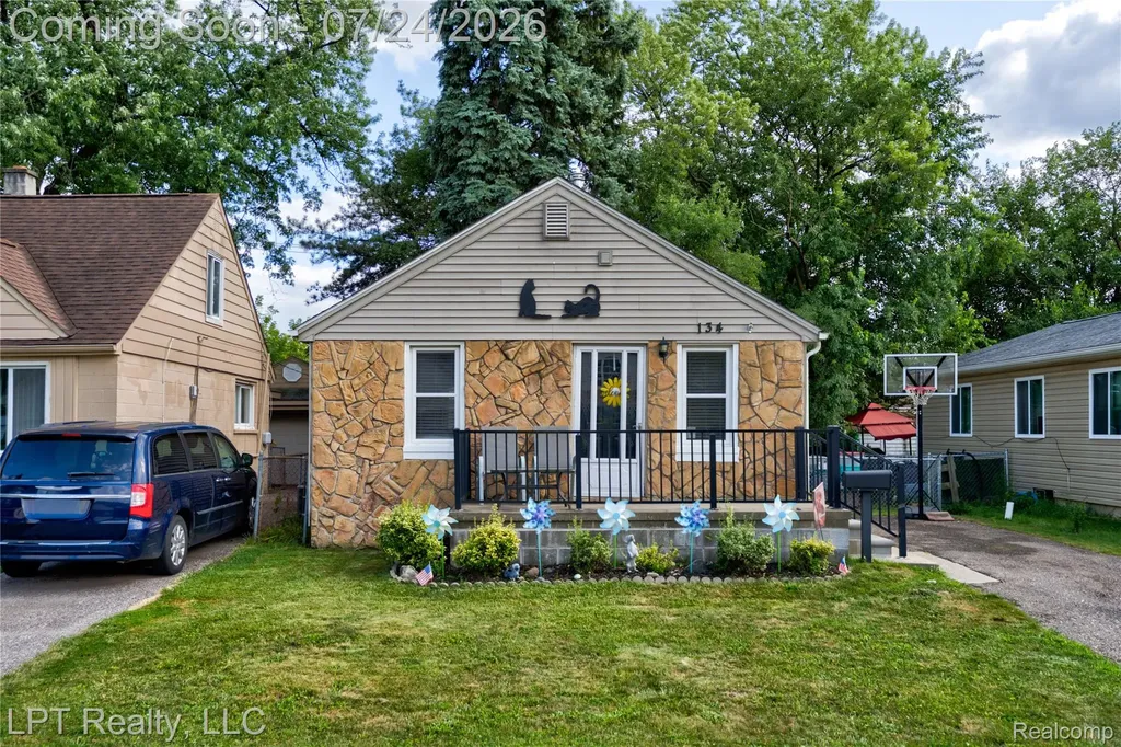 134 Chopin Street Troy City MI 48083