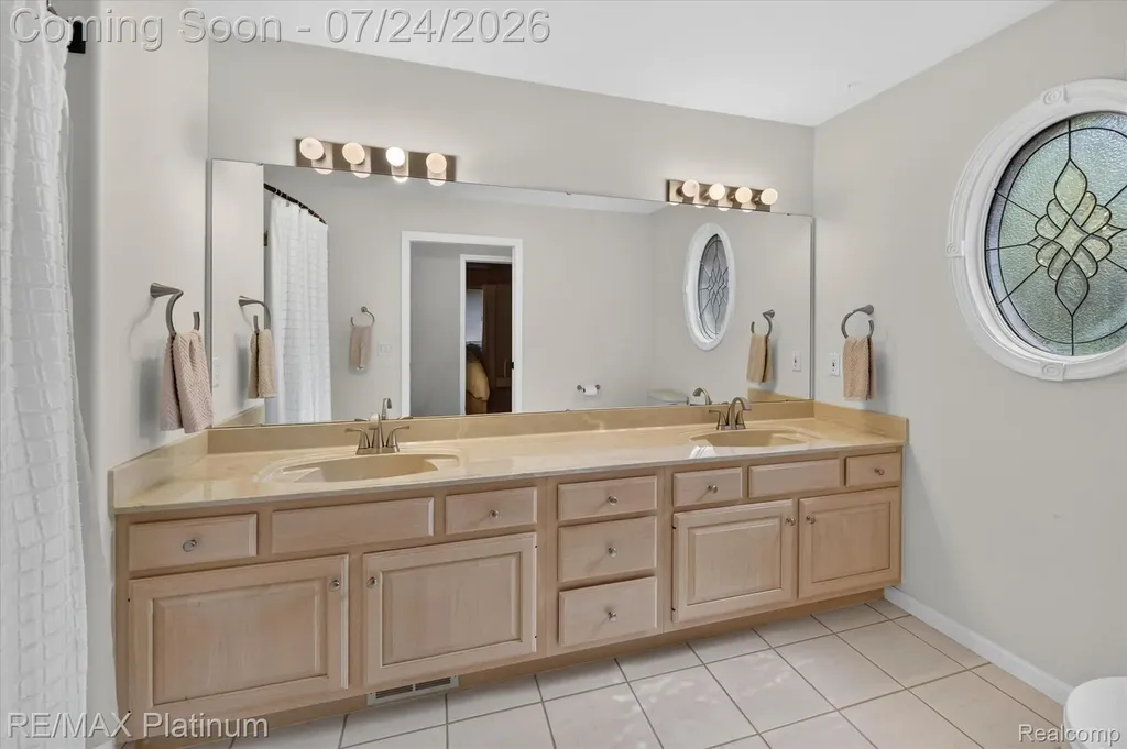 5264 Pinewood Drive Genoa Township MI 48116