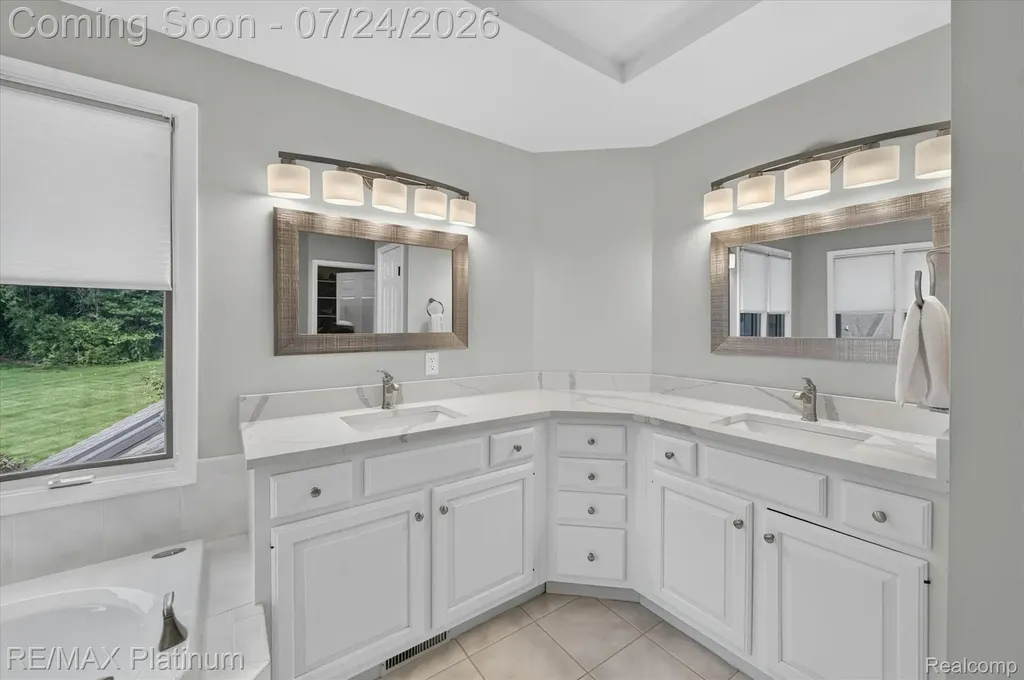 5264 Pinewood Drive Genoa Township MI 48116