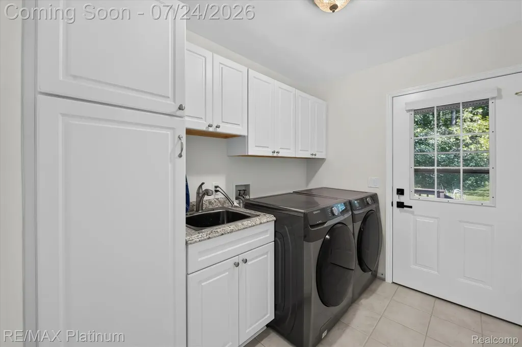 5264 Pinewood Drive Genoa Township MI 48116