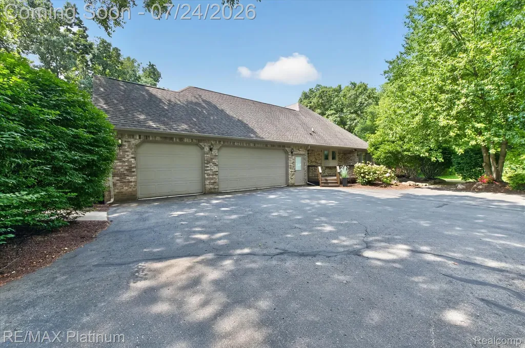 5264 Pinewood Drive Genoa Township MI 48116
