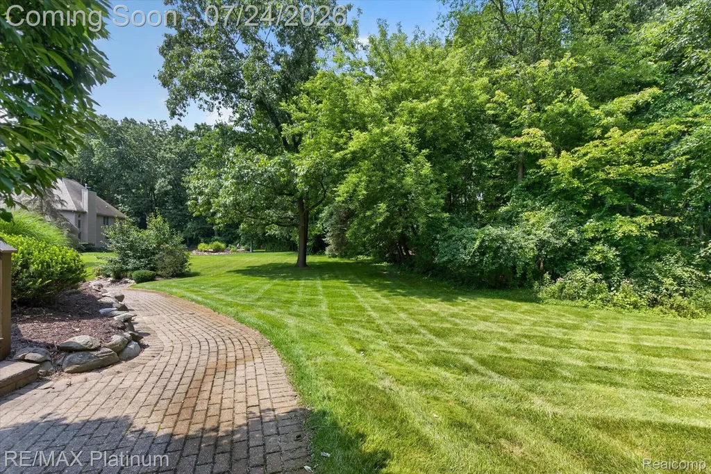 5264 Pinewood Drive Genoa Township MI 48116