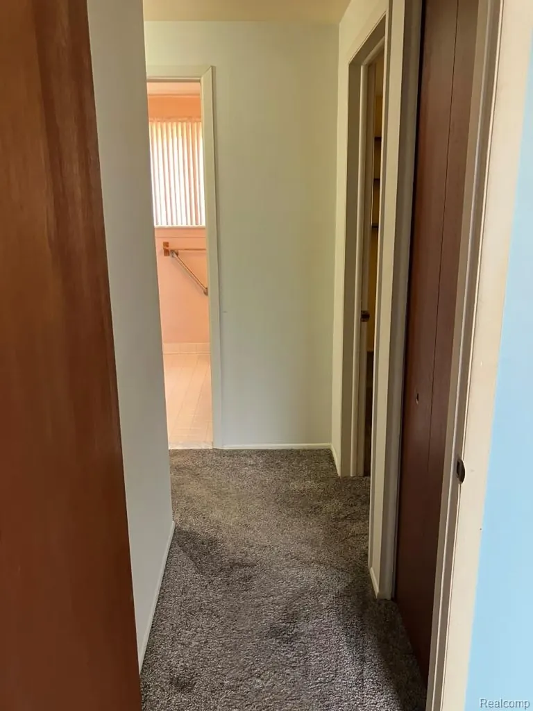 20817 Washington Roseville City MI 48066