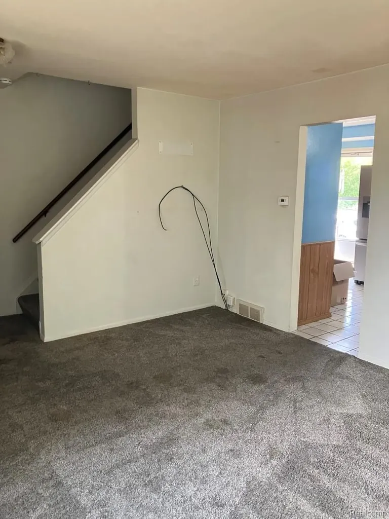 20817 Washington Roseville City MI 48066