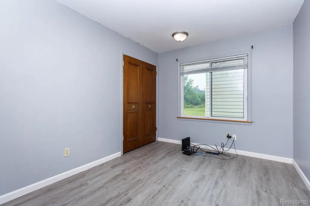 1047 Coolidge Road Lansing City MI 48912