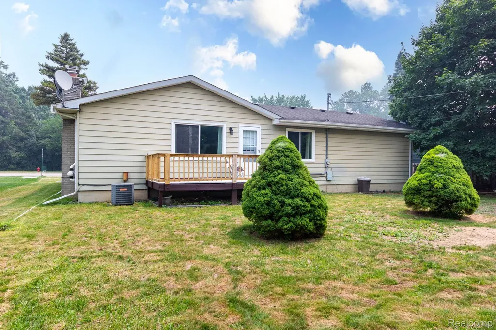1047 Coolidge Road Lansing City MI 48912