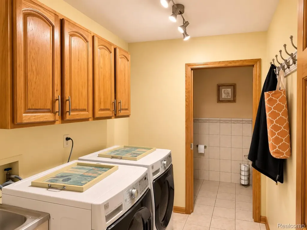 2495 N Custer Road N Frenchtown Township MI 48162