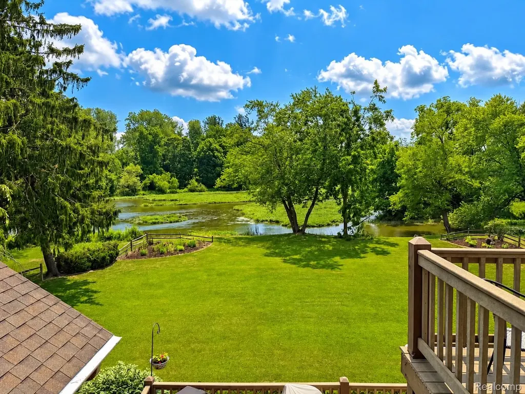 2495 N Custer Road N Frenchtown Township MI 48162
