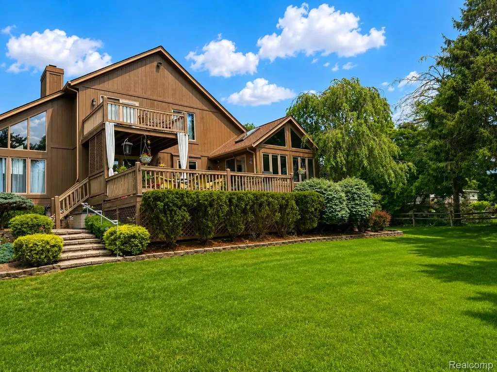 2495 N Custer Road N Frenchtown Township MI 48162
