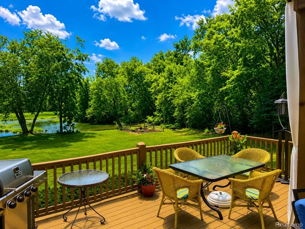 2495 N Custer Road N Frenchtown Township MI 48162