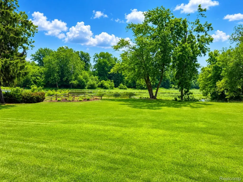 2495 N Custer Road N Frenchtown Township MI 48162