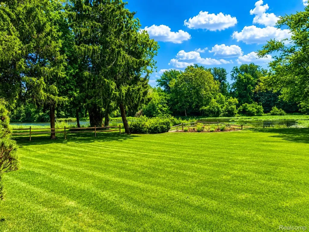 2495 N Custer Road N Frenchtown Township MI 48162