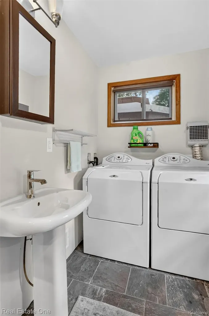 2093 Webster Park Drive Genoa Township MI 48843