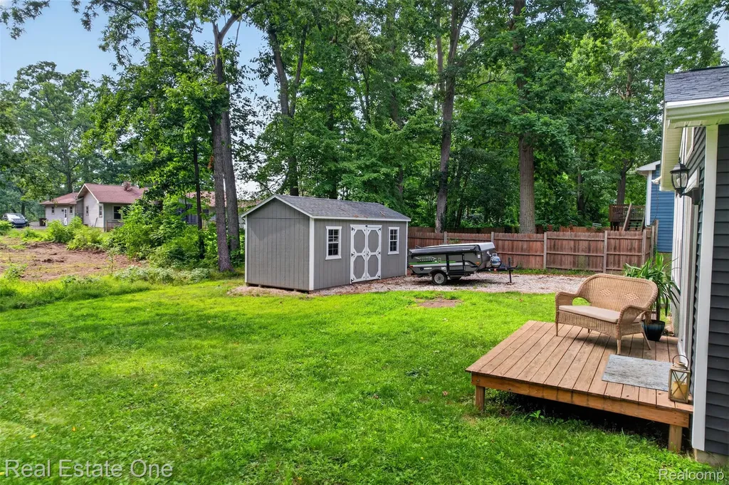 2093 Webster Park Drive Genoa Township MI 48843