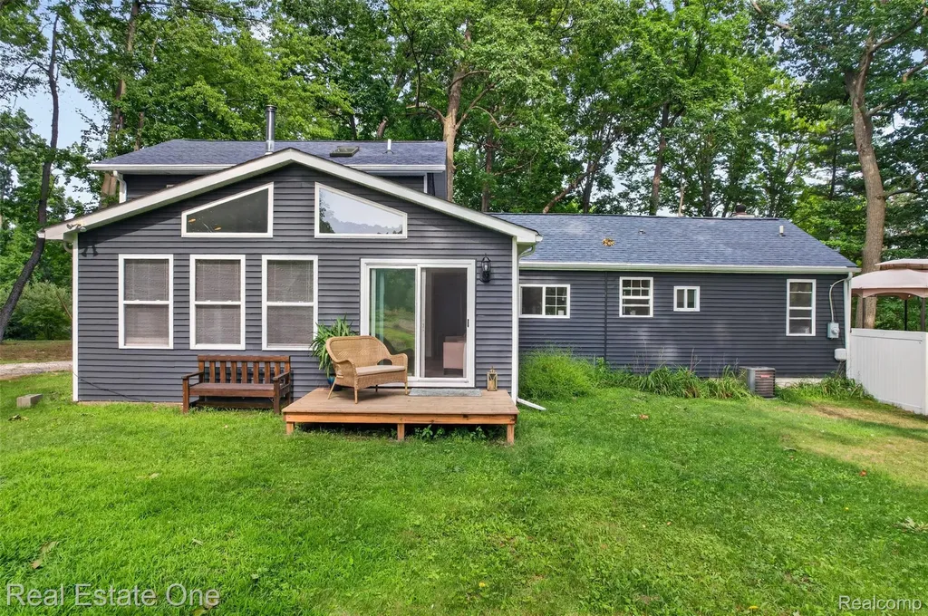 2093 Webster Park Drive Genoa Township MI 48843