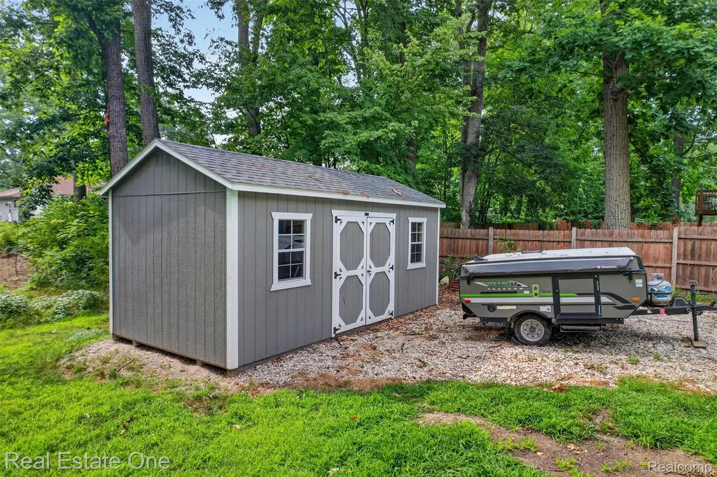 2093 Webster Park Drive Genoa Township MI 48843