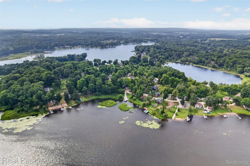 2093 Webster Park Drive Genoa Township MI 48843