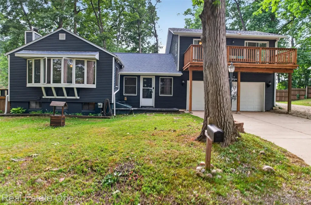2093 Webster Park Drive Genoa Township MI 48843
