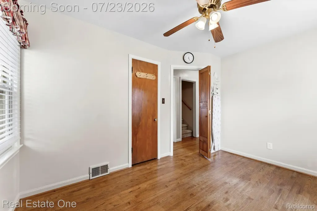 410 Nightingale Street Dearborn City MI 48128